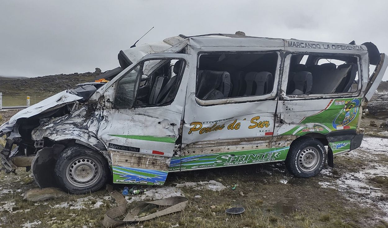 1642897235 Dos personas fallecieron en accidente de transito en la carretera