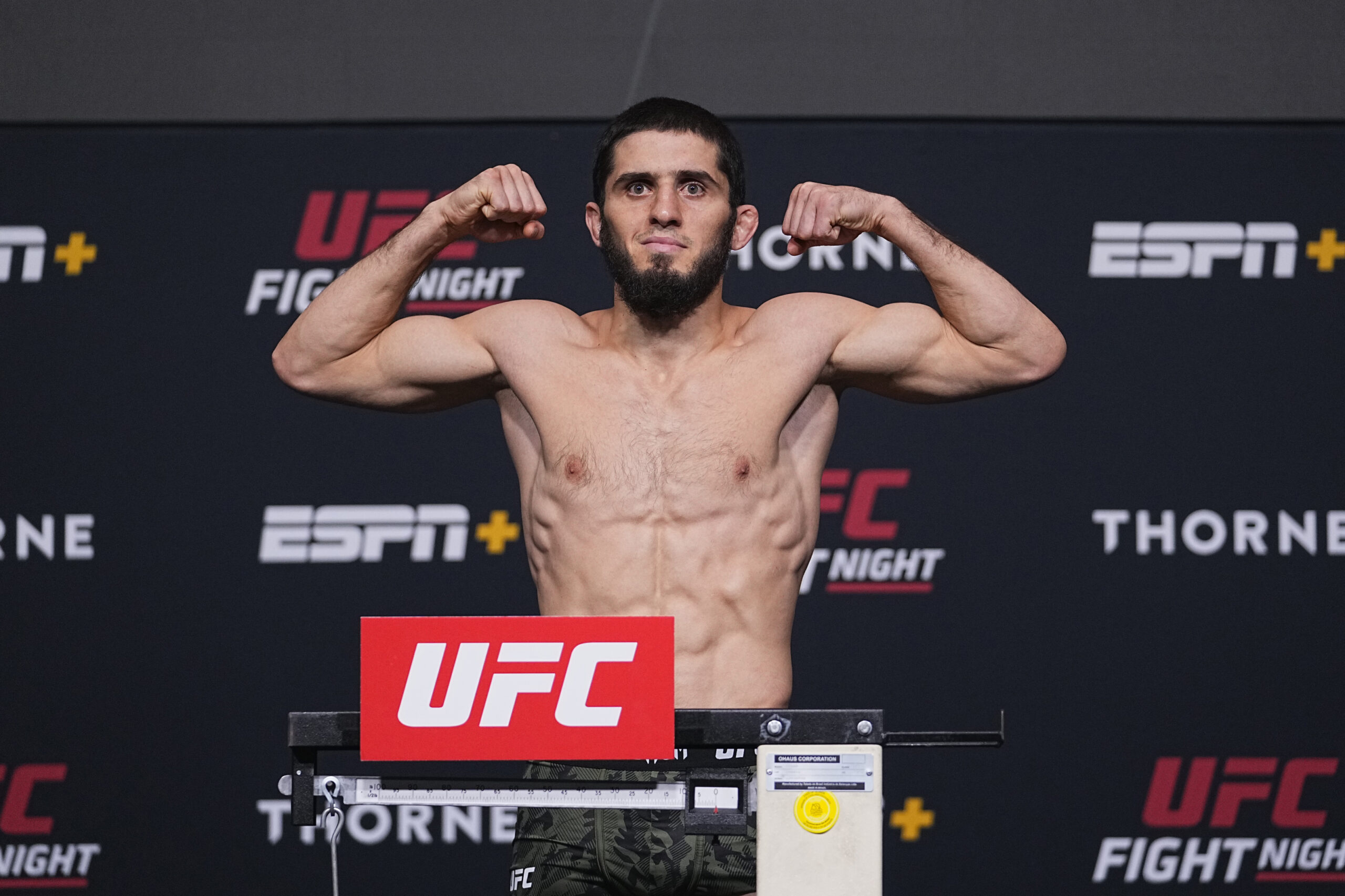 1645836719 UFC Las Vegas 49 – Pesaje Makhachev vs Green Oficial