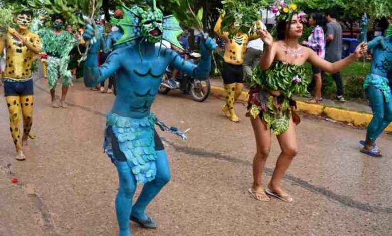 Carnaval ucayalino encanto y alegria desbordante en paradisiacos escenarios naturales