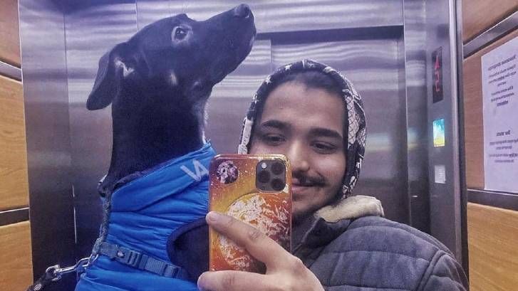 1646354701 estudiante en ucrania se niega a dejar a su perro