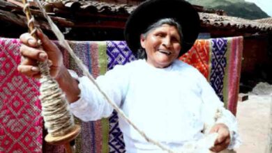 Dia del artesano conoce a bernardina flores productora de hermosas