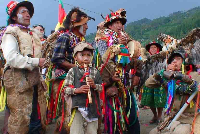 Pukllay deslumbrante Carnaval Peruano y patrimonio cultural de Apurimac