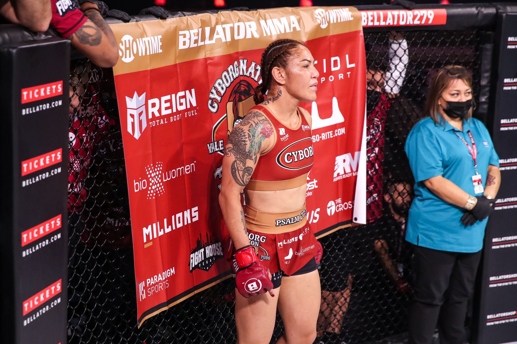 1650859621 Luego de mantener su cinturon en Bellator 279 Cris Cyborg