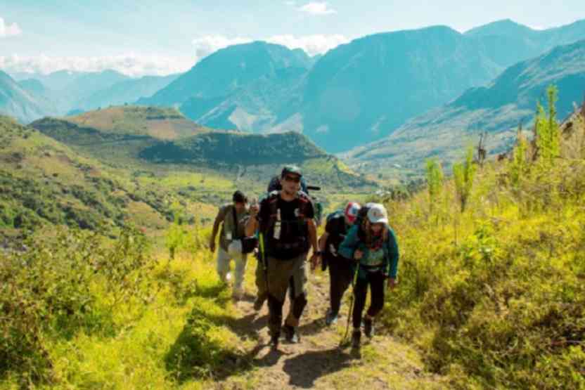 Fiestas Patrias Hermana Caminata Ecoturistica Internacional a Pasco y Huanuco