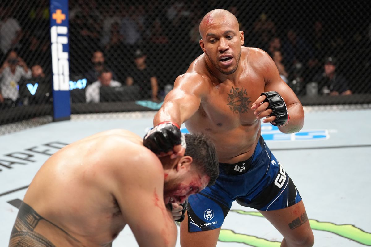 1662248737 UFC Paris Ciryl Gane noquea a Tai Tuivasa en el