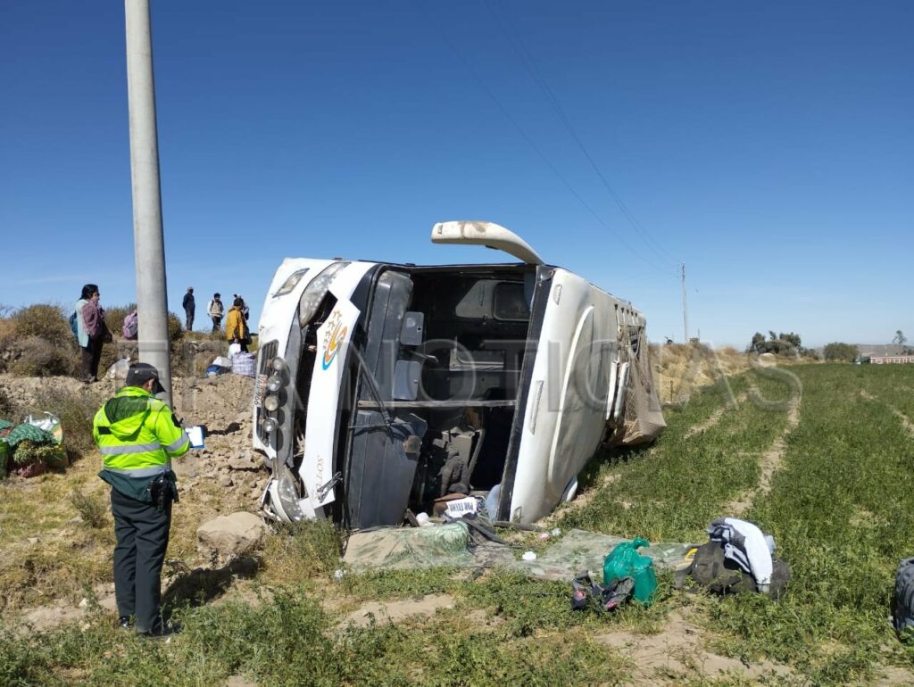 1663220731 930 bus de sotur con destino a ichuna se confundio y