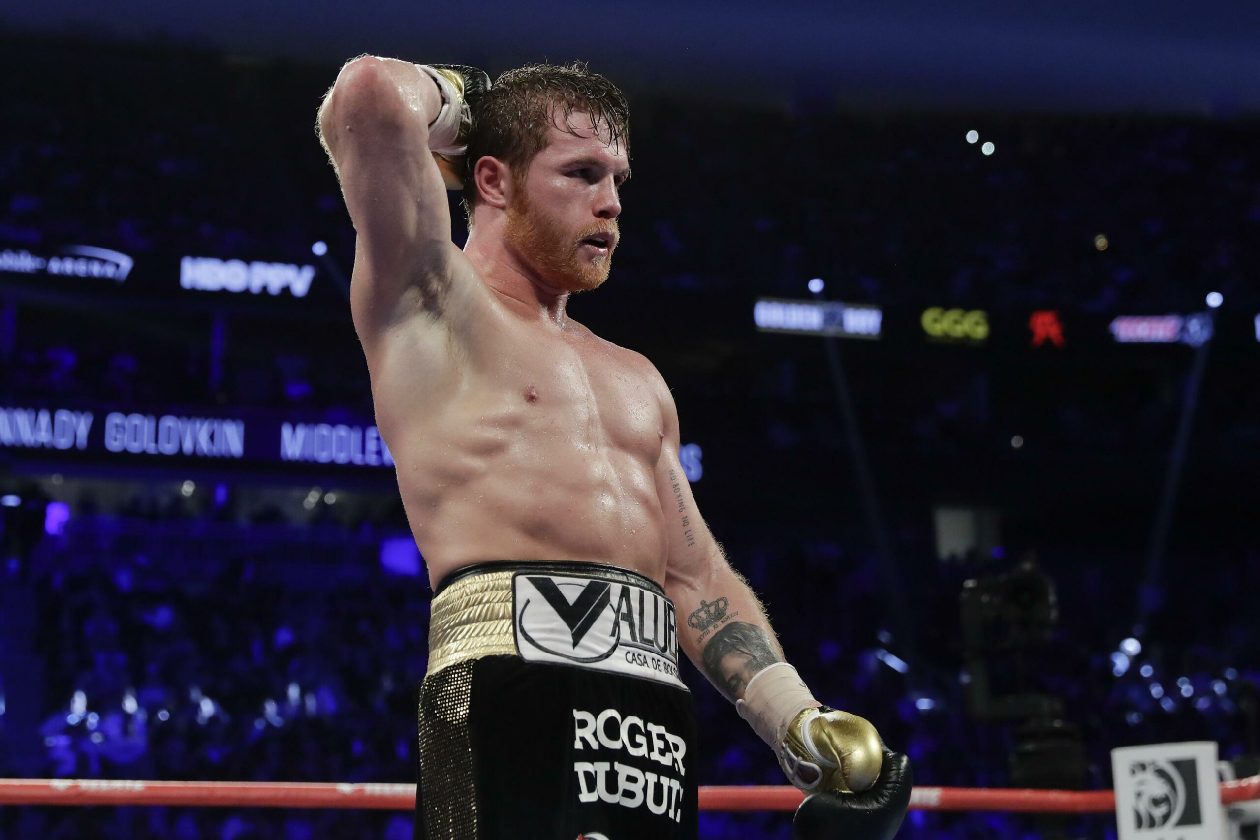 Canelo Alvarez no ignora a Lionel Messi tras gesto en