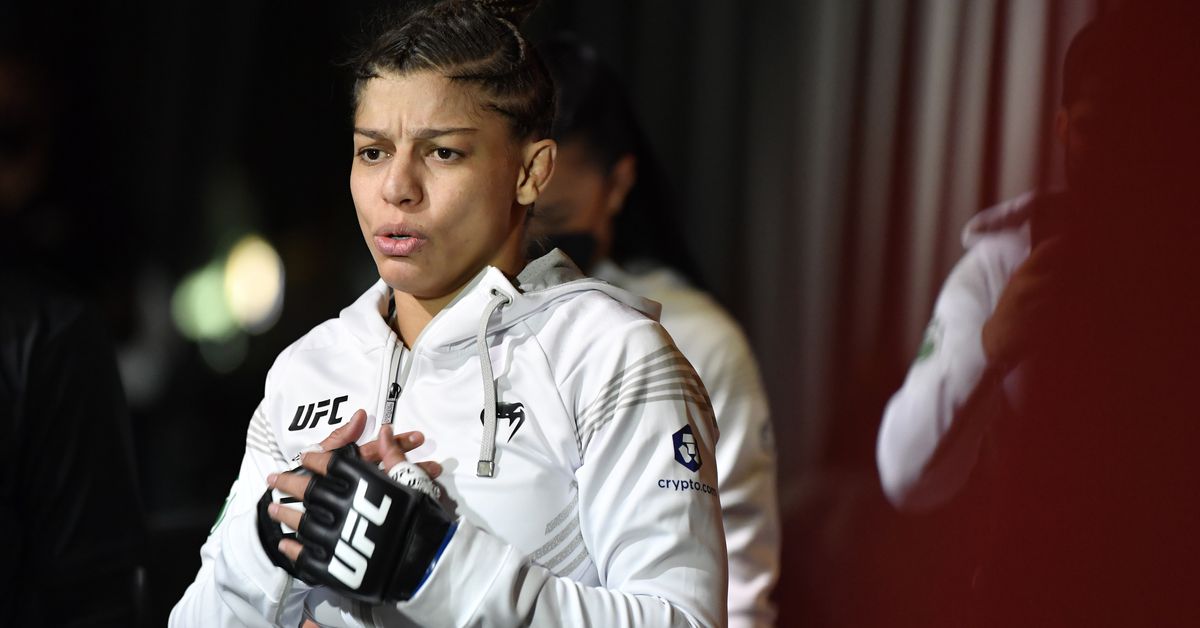 Se agrego Mayra Bueno Silva contra Lina Lansberg a UFC