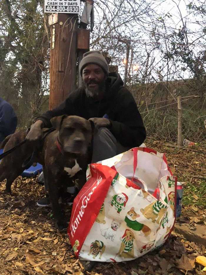 1674713112 337 hombre sin hogar corre al refugio en llamas y salva