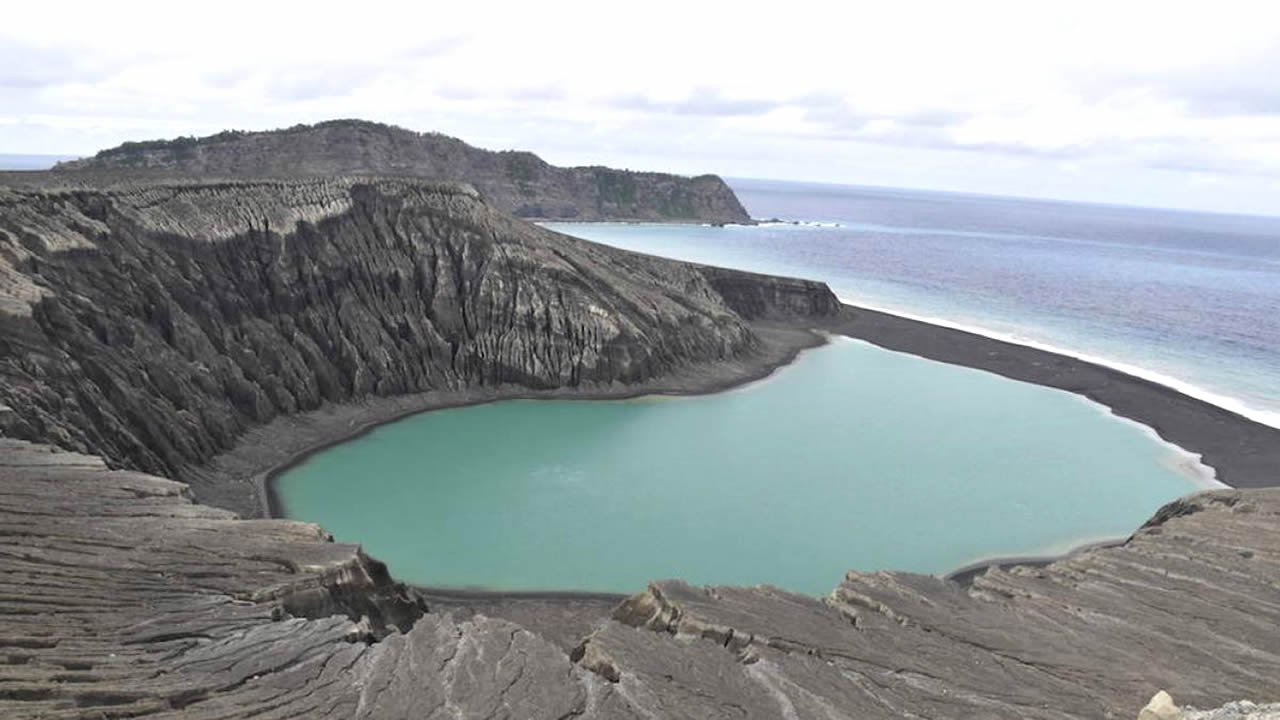 isla aparecio nada formas vida nunca antes vistas portada