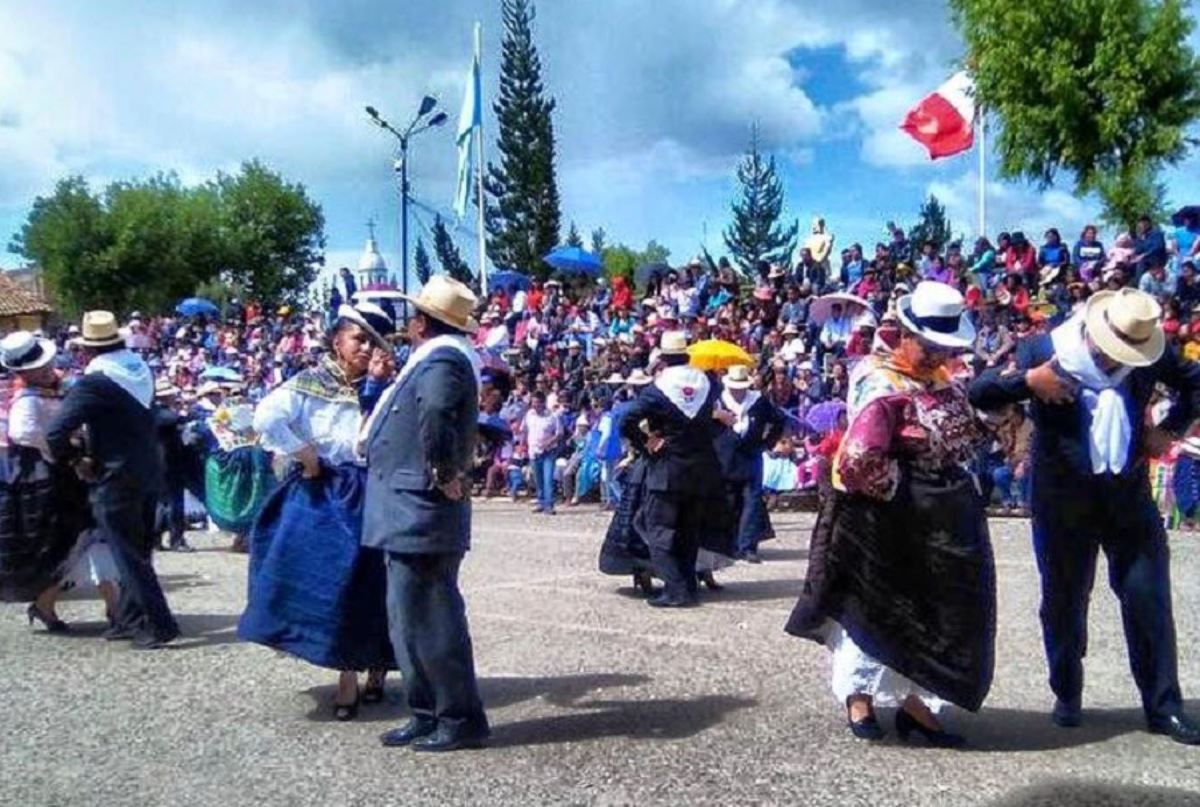 Fiesta de Compadres y Comadres en Jauja ¿por que se