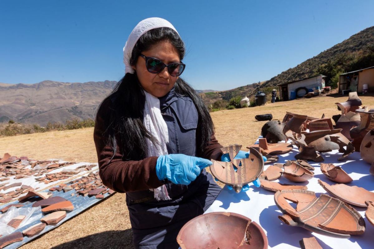 Cusco Hallan muros y ceramicas incas durante obras en Tipon